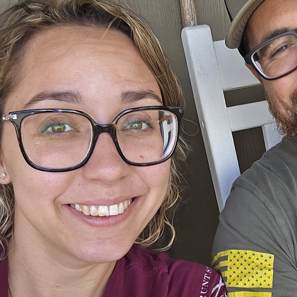 Meet your Posher, Victoria - Picture 2 of 2